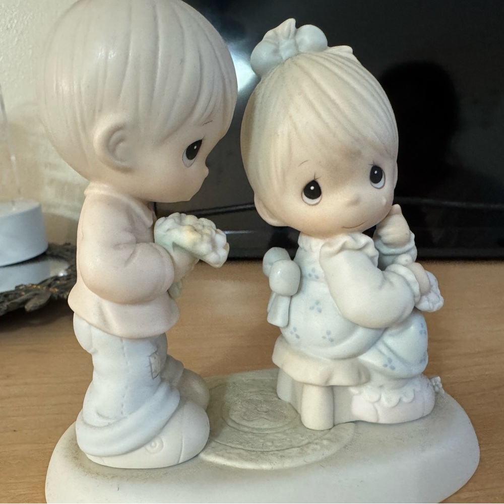 Precious Moments Enesco Figurine